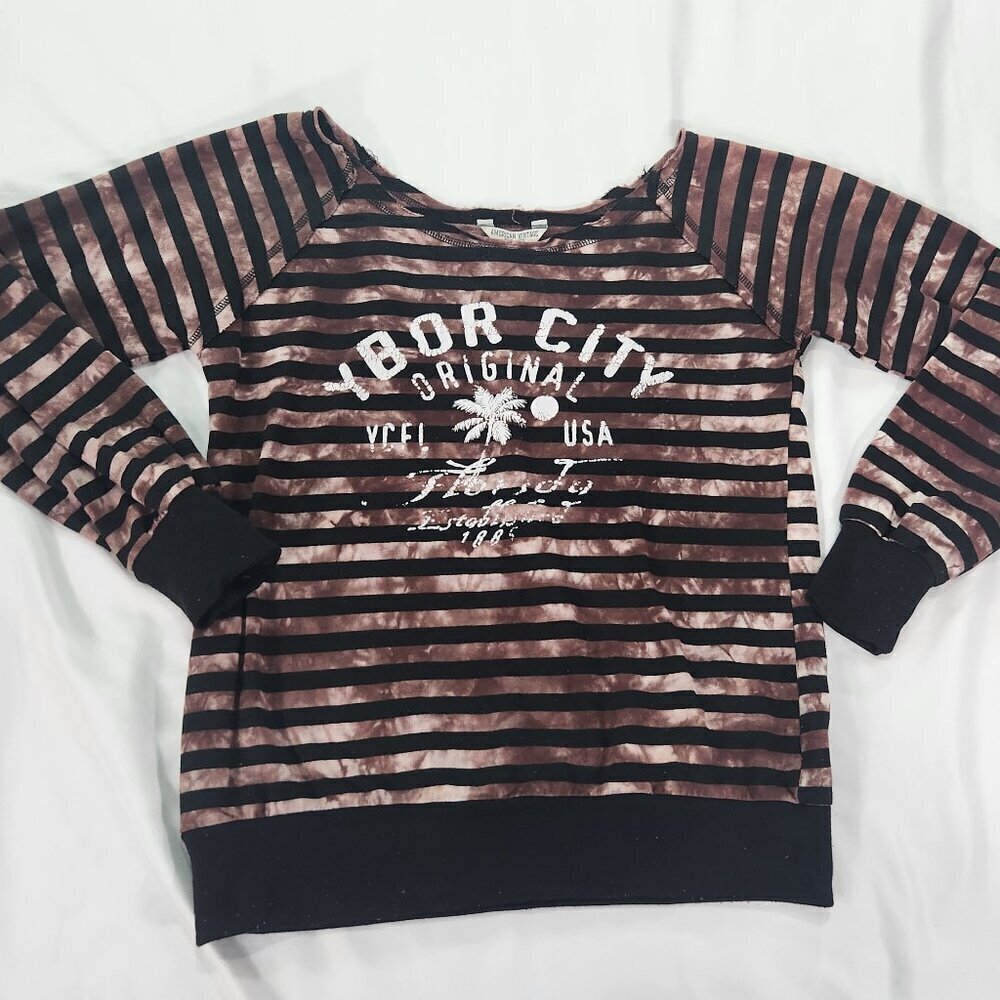 American Vintage Off the Shoulder Shirt, Striped YBOR City
Lot I